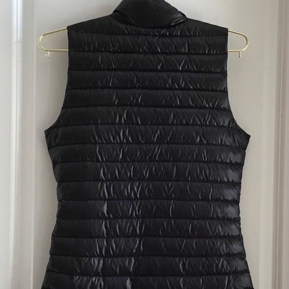 Lululemon Pack It Down Vest size 2 - Picture 5 of 6